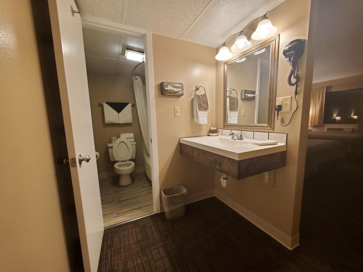 Kansas Country Inn Oakley Esterno foto