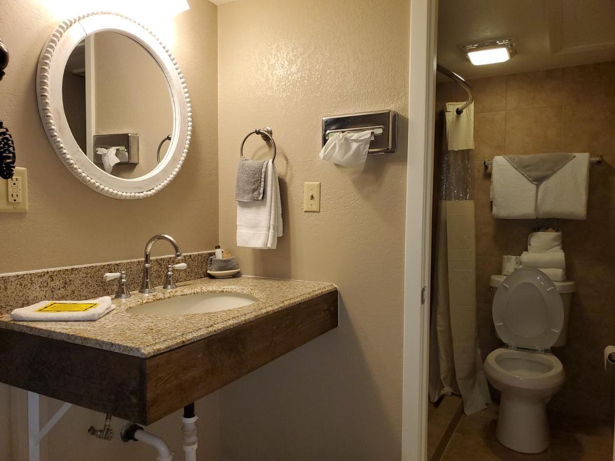 Kansas Country Inn Oakley Esterno foto