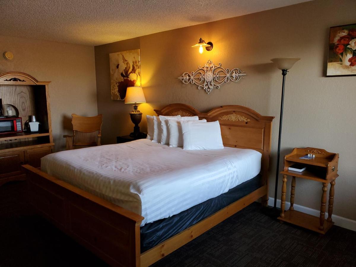 Kansas Country Inn Oakley Esterno foto