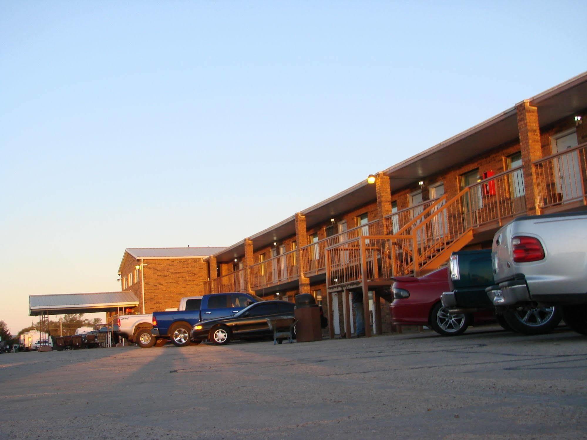 Kansas Country Inn Oakley Esterno foto
