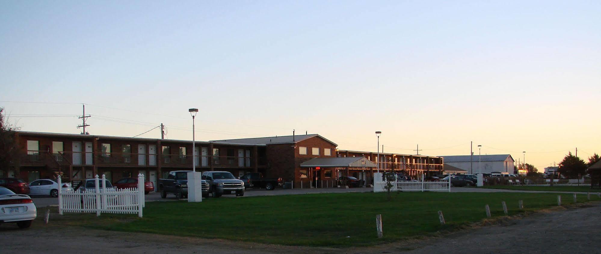 Kansas Country Inn Oakley Esterno foto