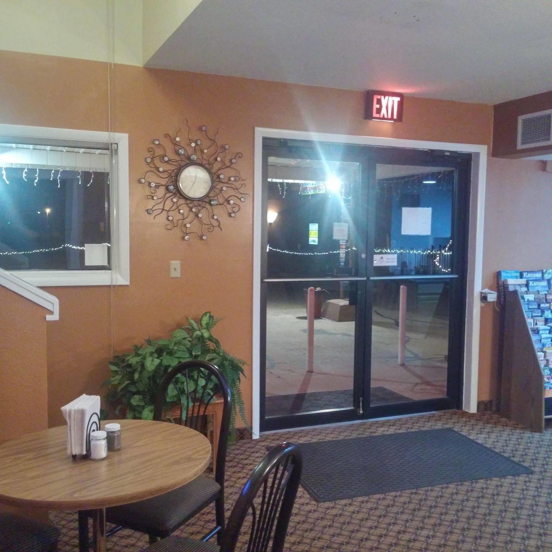 Kansas Country Inn Oakley Esterno foto